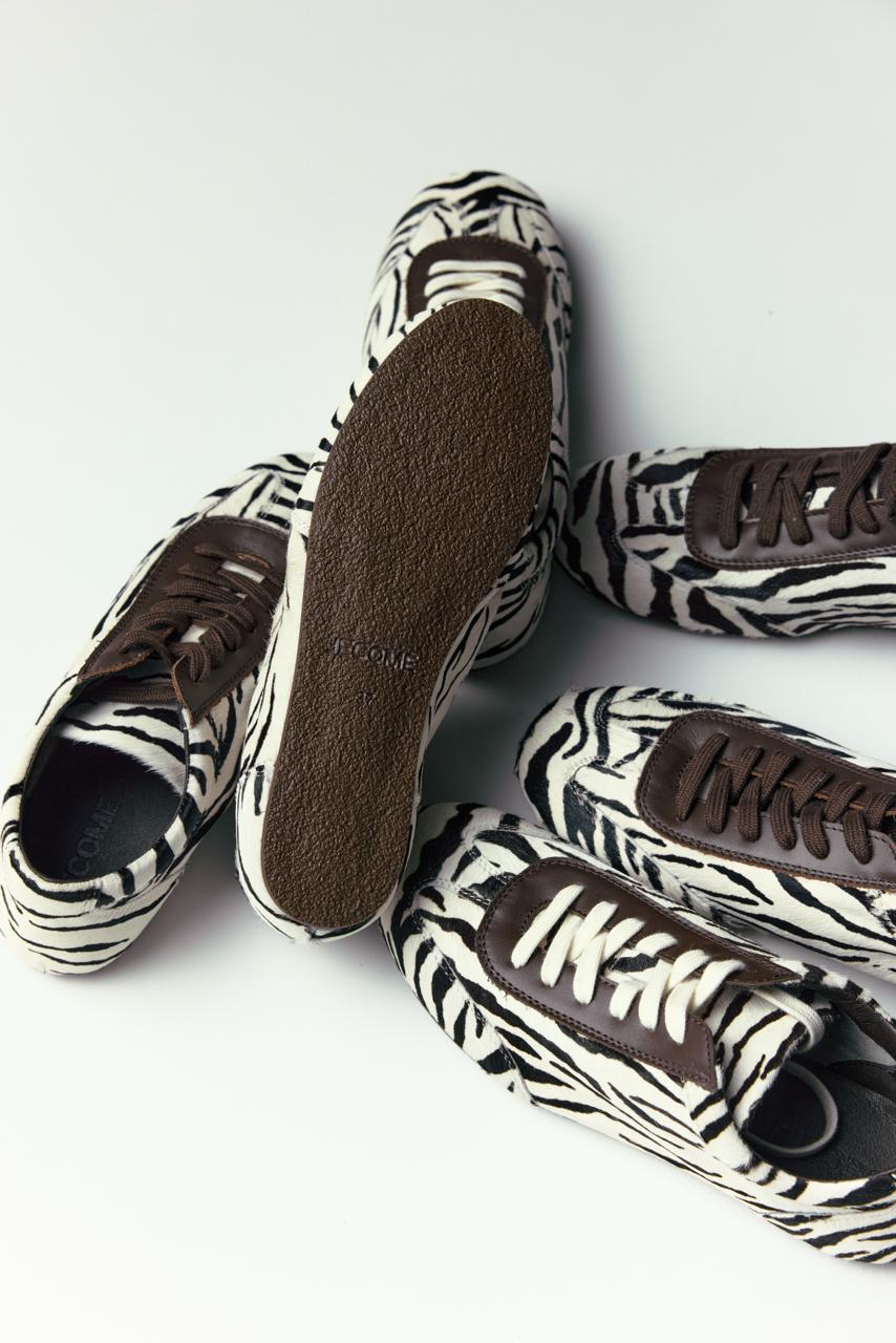 Кросівки Side A: ZEBRA