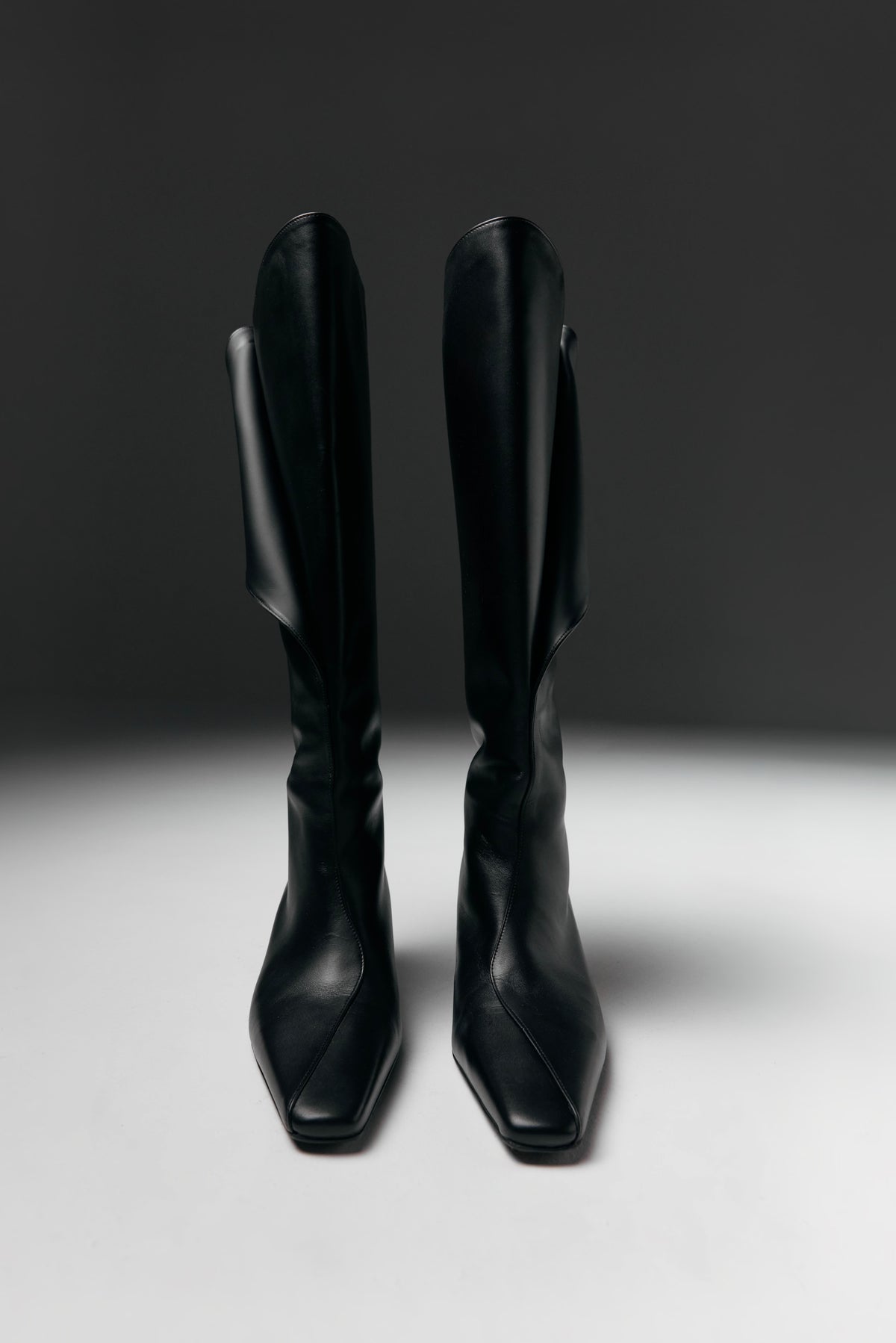 Alter boots black on black
